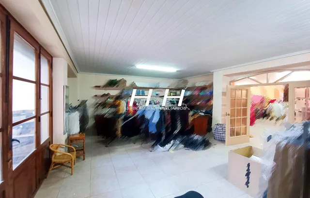 Amplio local con terraza en zona centro. / HH Asesores, Inmobiliaria en Burjassot / — 8