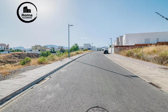 TERRENO EDIFICABLE EN LA ZUBIA - foto 2