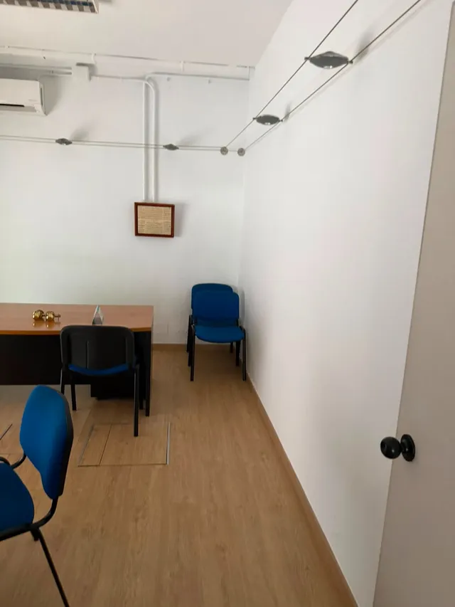 LOCAL COMERCIAL EN VENTA O ALQUILER — 10