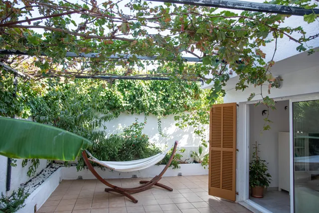 Encantadora vivienda unifamiliar con patio privado, piscina 