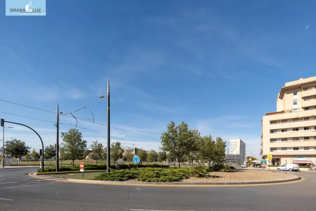 Local comercial en el Campus de la Salud — 21