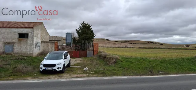 VENTA NAVES HONTANARES DE ERESMA SEGOVIA - foto 2