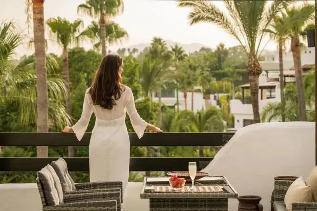 Chalet adosado en la Milla de Oro de Marbella — panorámica de La Concha — 10