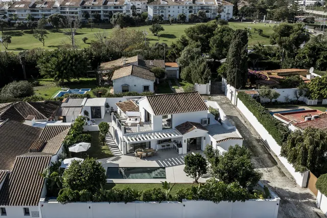 Chalet 5 habitaciones 251m² en venta - Marbella — 32