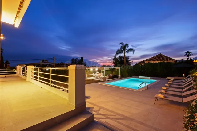 Chalet 4 habitaciones 273m² en venta - Marbella - foto 2