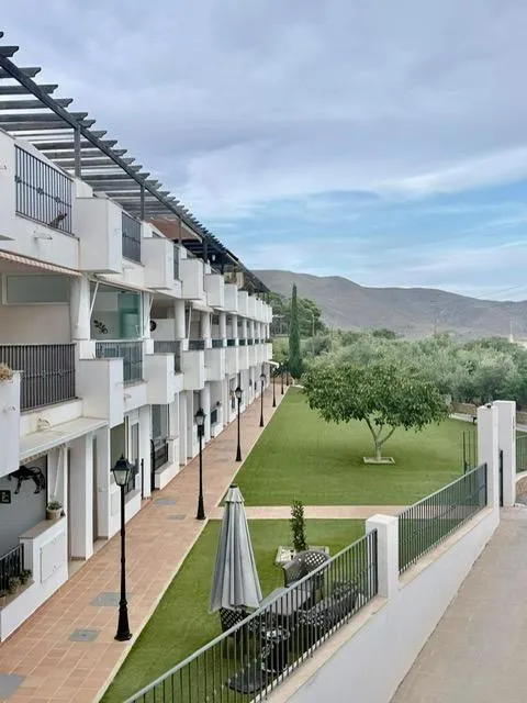 Piso con garaje, trastero, piscina y zonas deportivas en Bal - foto 3