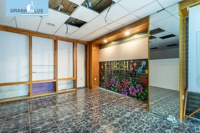 Local comercial en Pajaritos. — 21