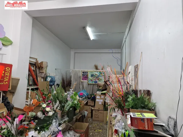 VENTA DE LOCAL CON O SIN NEGOCIO MONTADO ACTUALMENTE Y NO INCLUIDO EN EL PRECIO. — 4