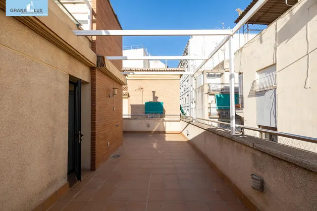 Casa exclusiva junto a Acera del Darro. Pleno centro de Granada. Seminueva y con ascensor propio — 35