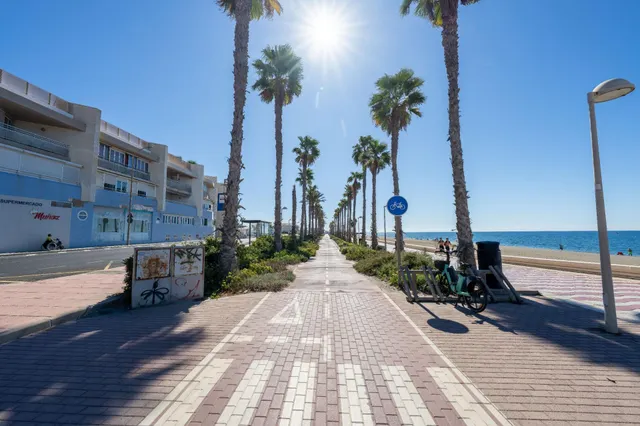 Triplex en Nueva Almería — 41