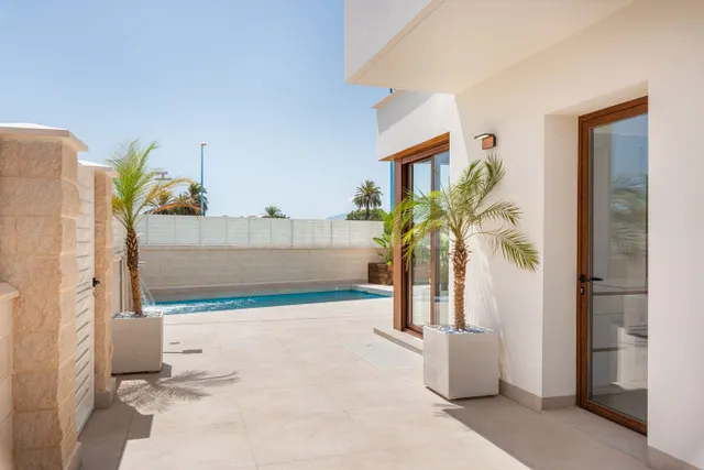 Villa de obra nueva de 3 dormitorios, 3 baños, piscina priva - foto 3