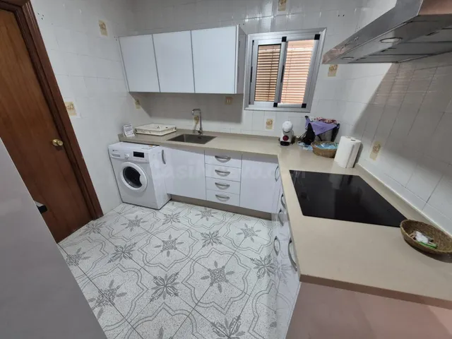 SE VENDE CASA EN ZONA CERCANO A CENTRO - foto 2