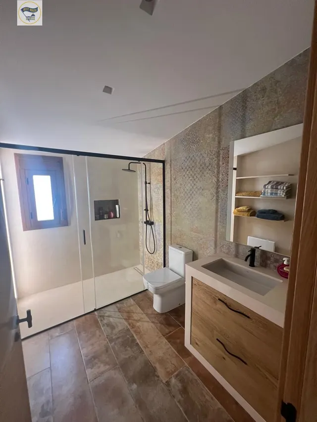 CHALET EN VENTA CAMÍ DEL TRAVES. — 18