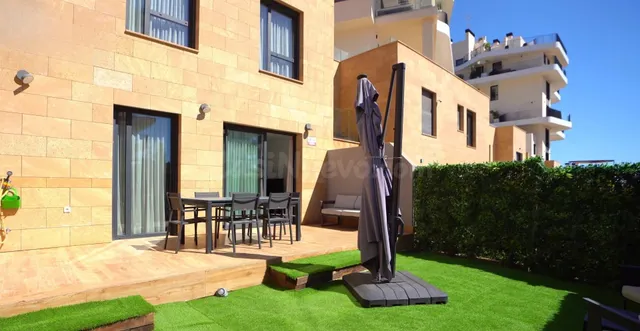 Exclusiva vivienda de lujo en primera línea de mar – Villajo - foto 3