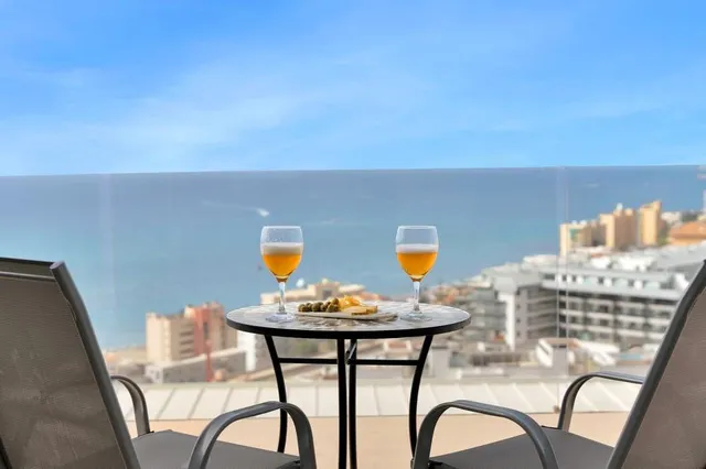 Fuengirola, Zona Higuerón -  Ático 3 Dormitorios, 2 plazas Garaje, Trastero, Piscina Comunitaria — 30