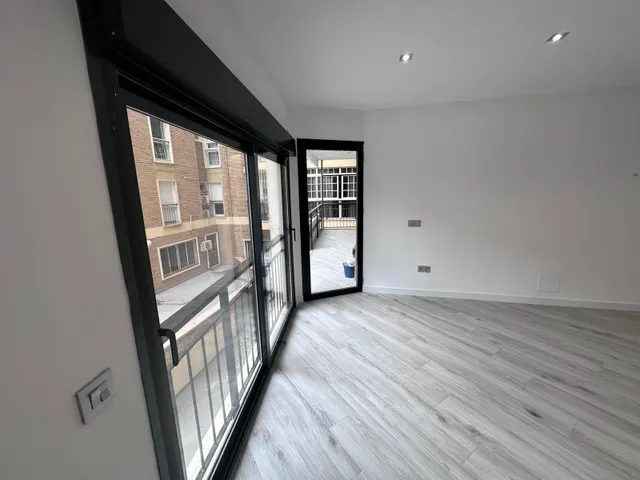amplio piso reformado  a tan solo 150 metro de la playa la malaguerta — 17