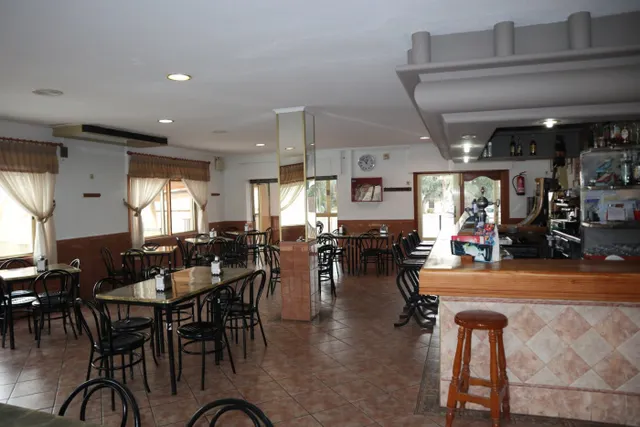 ESPECTACULAR COMPLEJO DE HOSTELERÍA EN PLENO FUNCIONAMIENTO — 2
