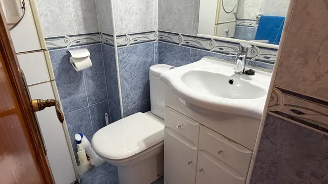 Piso de 4 dormitorios para estudiantes junto al metro en Móstoles — 6