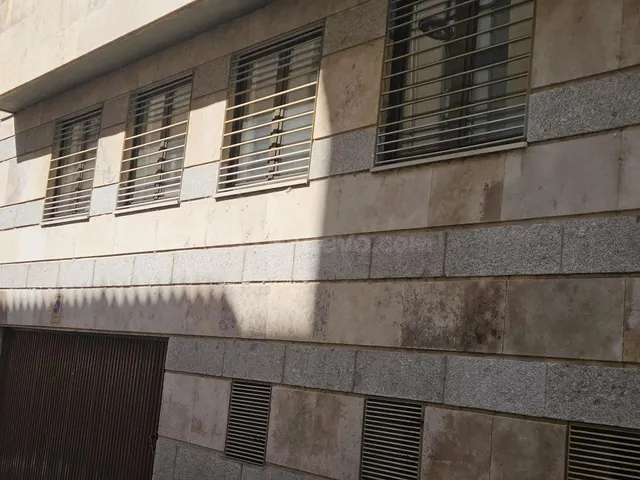 OFICINA EN VENTA EN EL CENTRO DE LA CIUDAD EXTERIOR, CON 4 V - foto 2