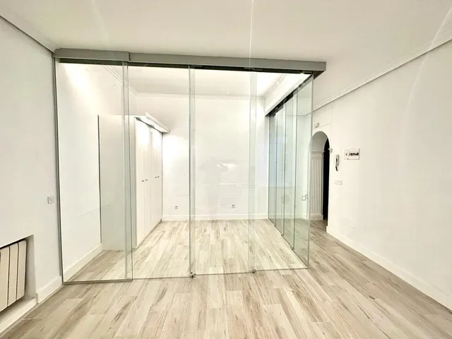 Planta baja 1 habitación 72m² en alquiler - Centro — 15