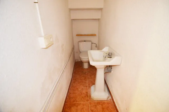 Urbis te ofrece un local en venta en zona La Vega, Salamanca. — 6