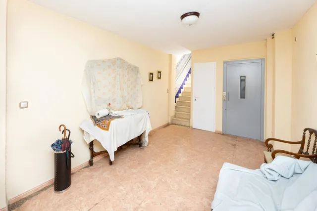 Local + vivienda en Avda. Cadiz — 6