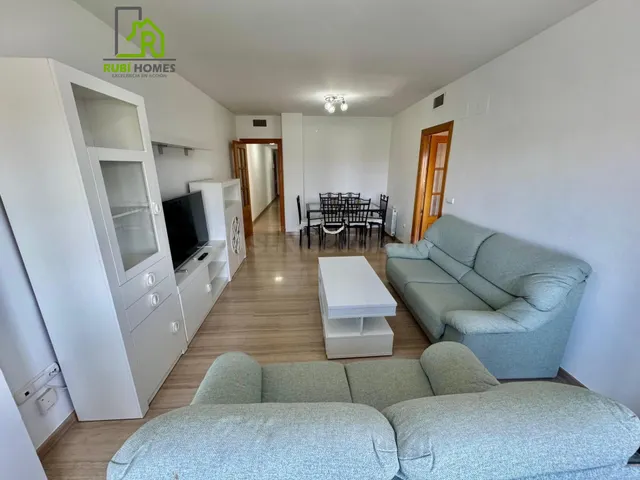 Habitación disponible para chicas estudiantes (zona renfe - pajaritos) — 5