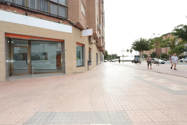 LOCAL COMERCIAL EN CALLE JORGE JUAN CARTAGENA - foto 5