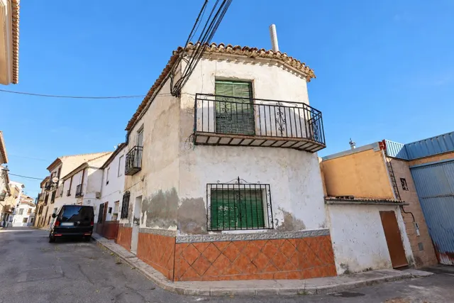 ️ SOLAR EN ESQUINA DE 111 M2 EN ALHENDÍN – POSIBILIDAD DE PERMUTA — 4
