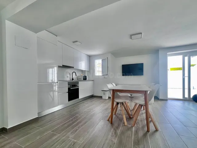 Villa de 5 dormitorios y 4 baños en San Miguel de Salinas (Alicante) — 30
