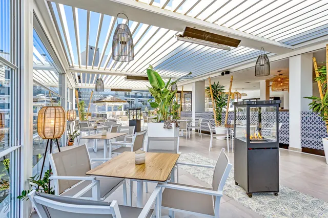 VENTA DE PISO EN LA ZONA DE HIPÓDROMO DE MIJAS COSTA. 2 DORMITORIOS, TERRAZA Y PARKING. — 22
