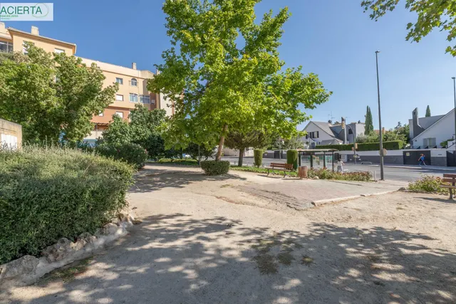 Encantadora Casa Reformada en Ogijares con Vistas y Espacios para Disfrutar — 50