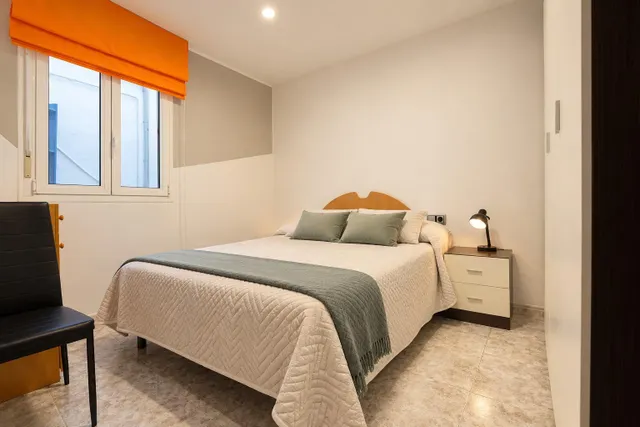 Casa en Reus con garaje para 4 coches, terraza y barbacoa — 21