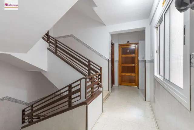 Piso 3 habitaciones en Calle Santa Margarita, junto Cmno. Bajo de Huétor — 27