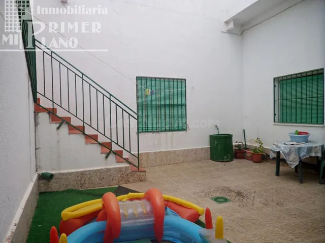 VIVIENDA EN UNA DE LAS PRINCIPALES CALLES DE TOMELLOSO