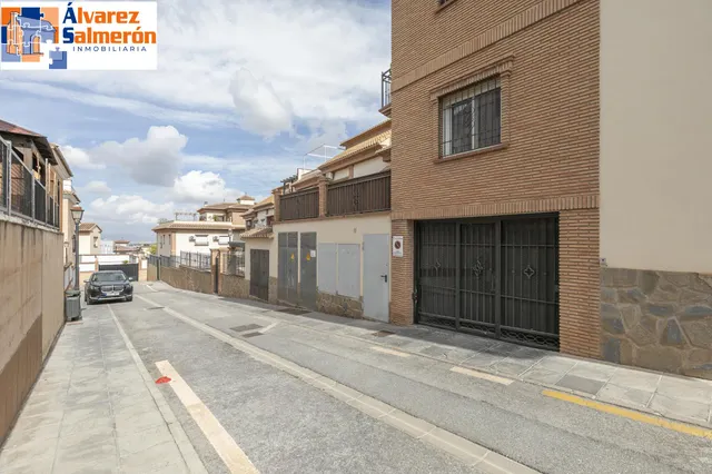 Ático en venta en La Zubia — 8