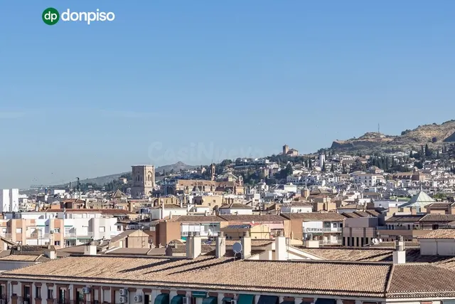 PISO REFORMADO CON VISTAS PANORÁMICAS A UN PASO DEL CENTRO DE GRANADA — 5