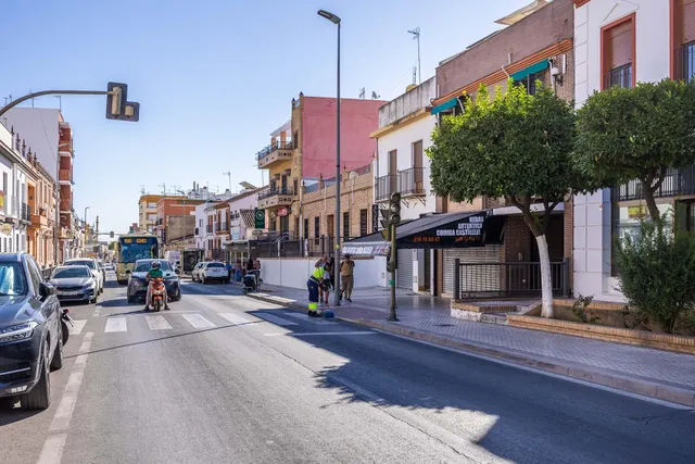 Piso completamente exterior en pleno centro de castilleja — 33
