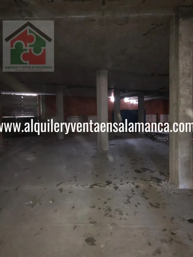 Local comercial 3300m² en alquiler - SANTA MARTA Ctra de Mad
