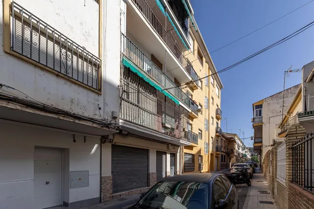 PISO JUNTO AVENIDA DE ANDALUCIA — 24