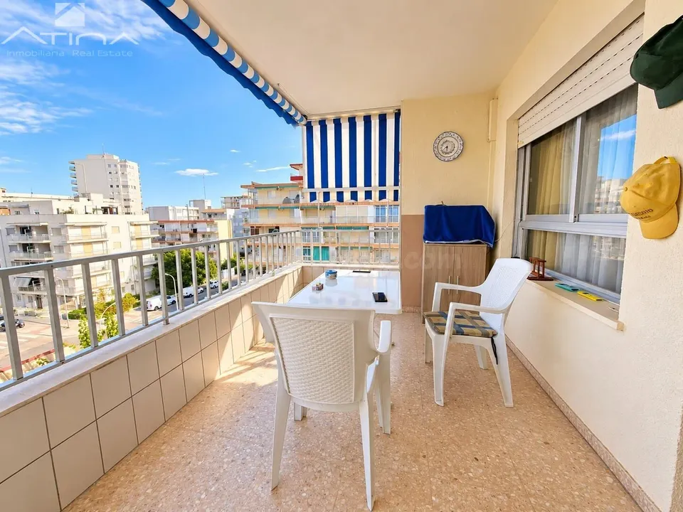 Apartamento en  la playa de Gandía a 200 metros del mar con piscina y garaje