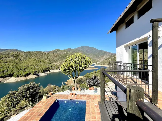 Chalet 3 habitaciones 222m² en venta - Istan pueblo — 2