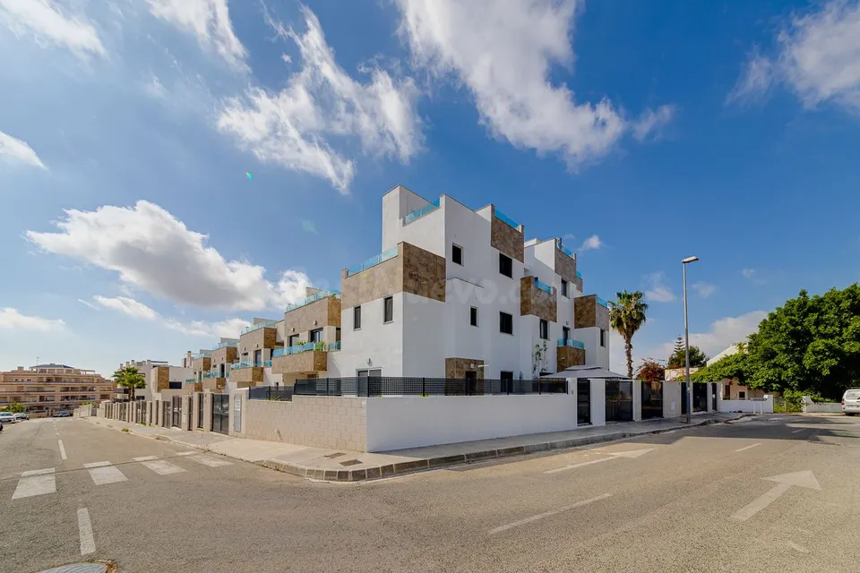 Villa moderna de 3 dormitorios en Villamartín
