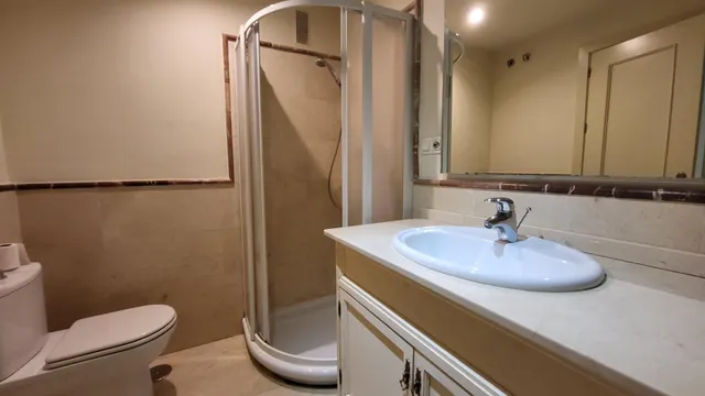 AQUILER LARGA TEMPORADA !!! Impresionante apartamento de 130 m2 en Nueva Andalucía – Zona El Rodeo — 34