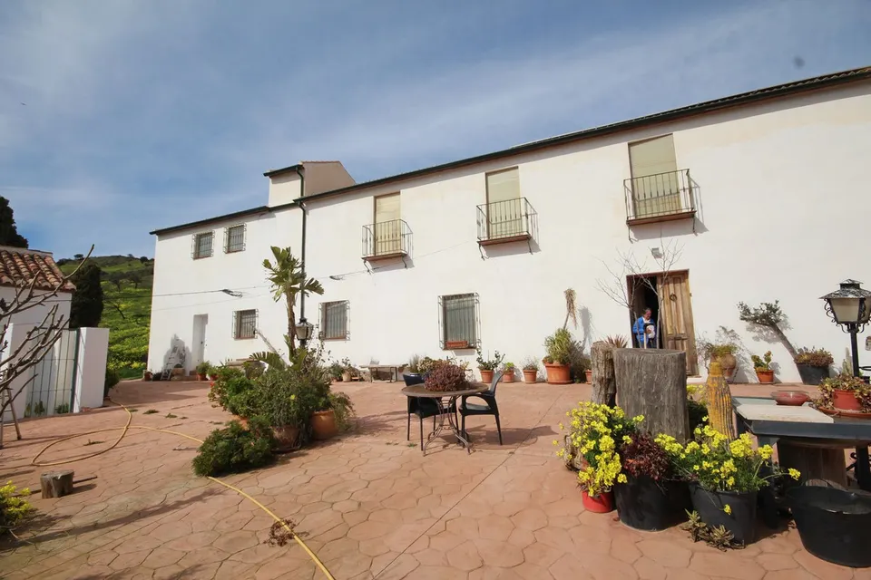 Finca rústica 20 habitaciones 866m² en venta - Riviera del sol