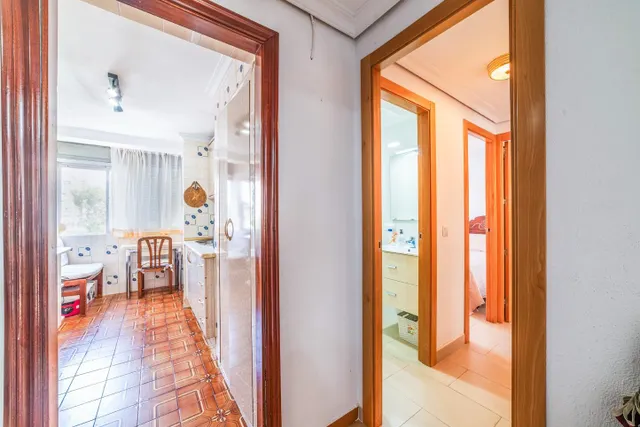 PISO JUNTO AL GRECO EN BUEN ESTADO — 18