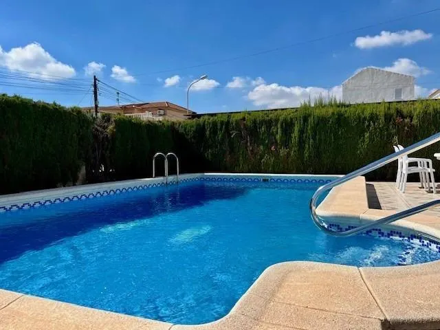 Villa independiente orientada al sur con piscina privada en un terreno de 502 m2 – Ciudad Quesada — 24