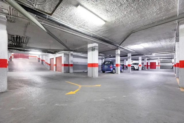 TU NUEVO HOGAR EN LA AVENIDA DE LA CONSTITUCION — 28