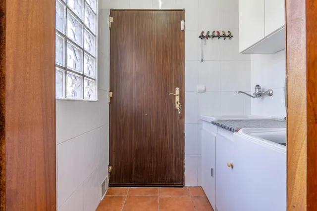 ¡¡ Impresionante chalet dividido en dos viviendas con piscina y zona ajardinadas !! — 11