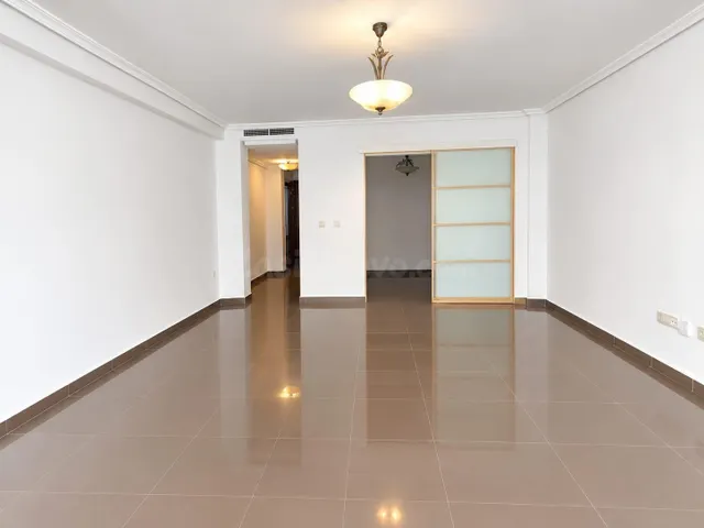Se alquila piso en pleno centro, SIN MUEBLES – C/ del Carmen - foto 4